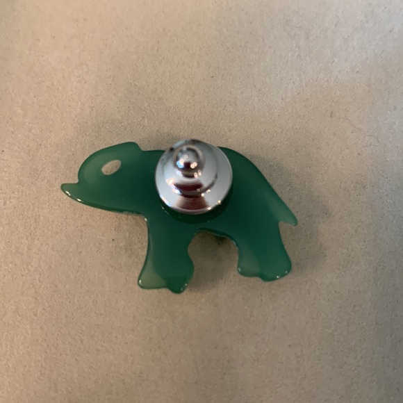 Faux Jade Elephant Pin/Brooch, Vintage 70’s - Picture 2 of 5
